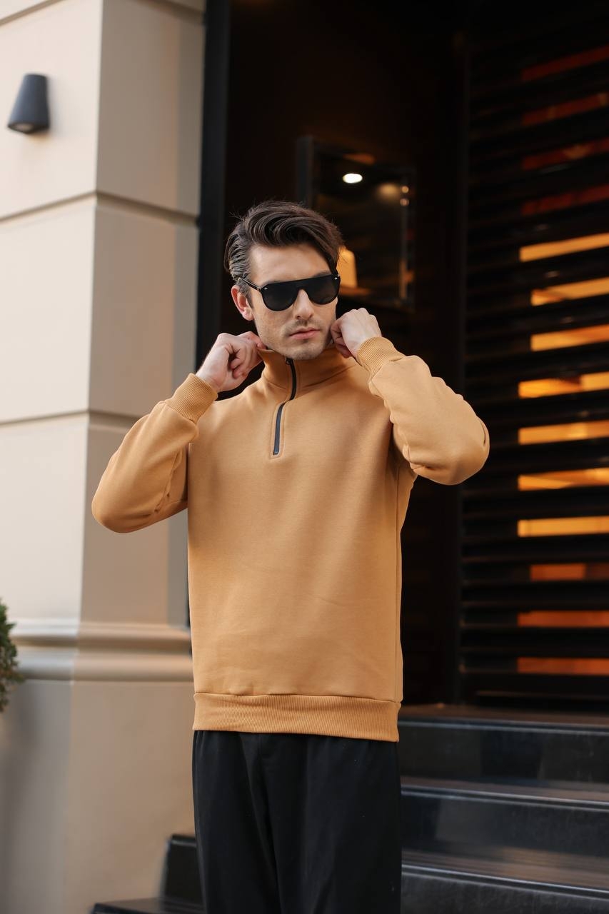 Yaka%20Fermuar%20Detaylı%20Üç%20İplik%20Polar%20Sweatshirt